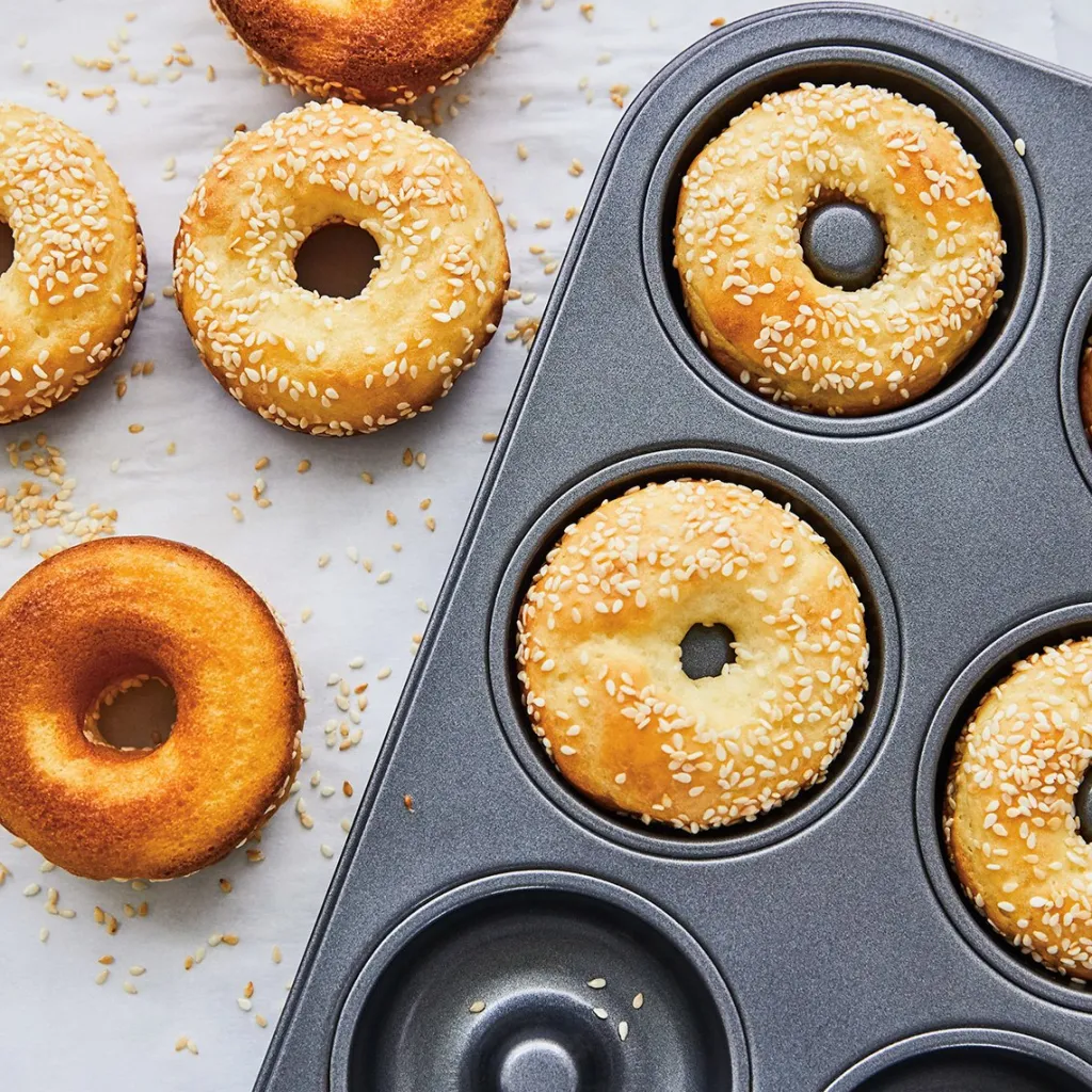 Ricardo Cuisine Pastry Accessories | Baking Pans-RICARDO Non-stick Doughnut Pan (12 units)